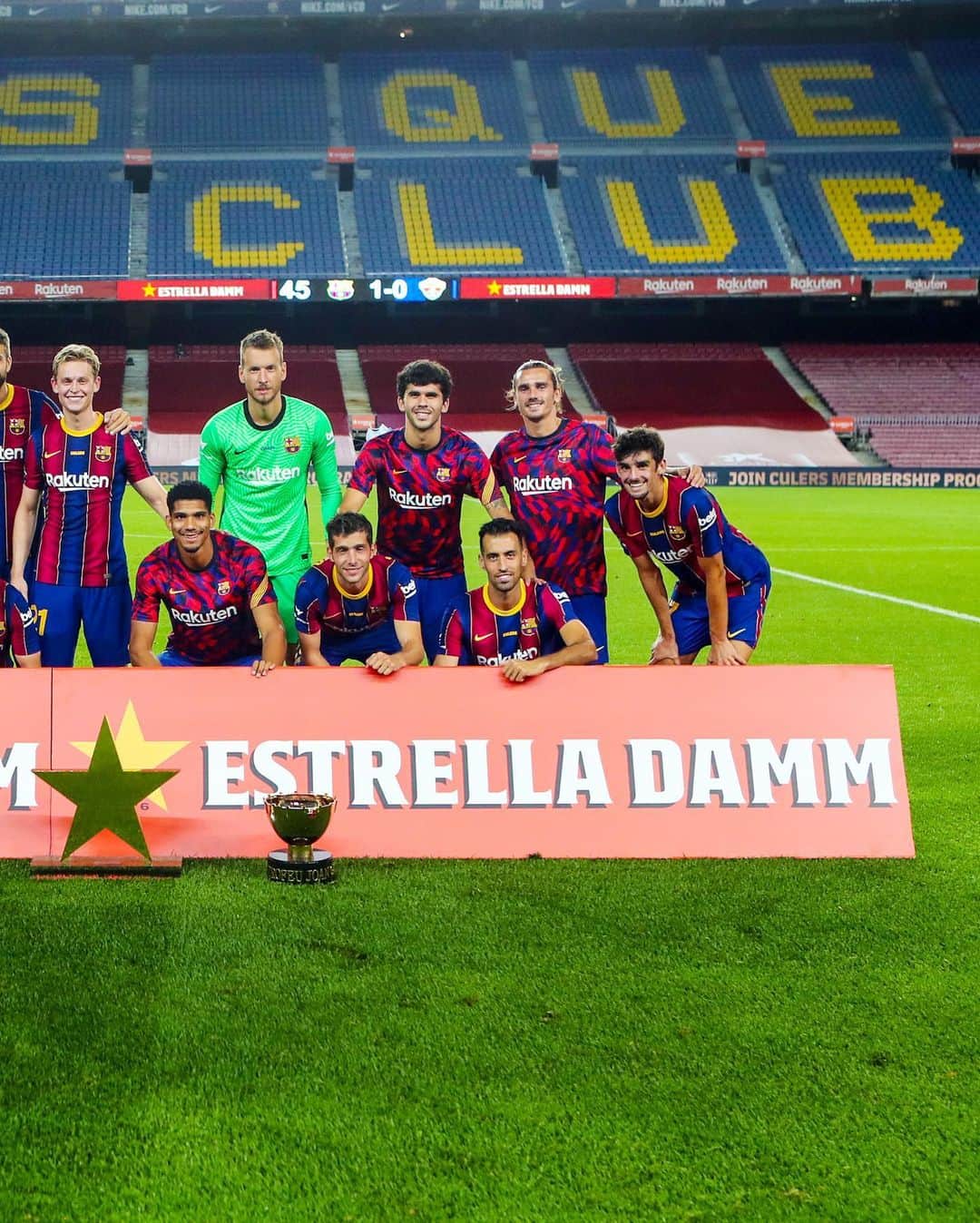 FCバルセロナさんのインスタグラム写真 - (FCバルセロナInstagram)「Team 💙❤️」9月20日 5時51分 - fcbarcelona