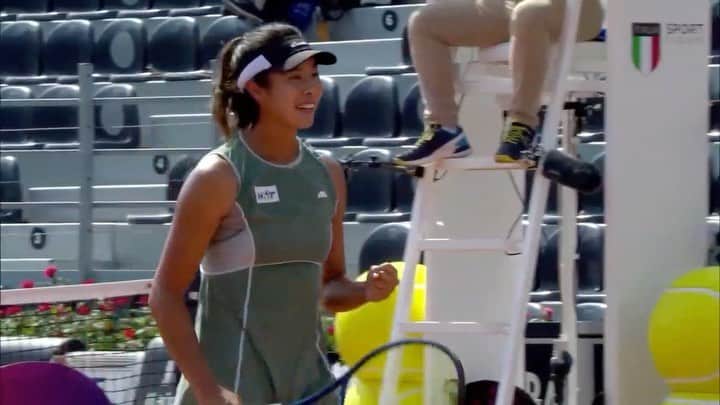 柴原瑛菜のインスタグラム：「✨Great week here in Rome🇮🇹  Although we didn’t get the result we wanted, I’m very happy to have had a fun week and a lot of great matches along the way💪  💜Thank you @internazionalibnlditalia @wta for the awesome event🙌 💛And thank you to everyone for all of the support this week🙏 • • ✨ローマで準決勝で負けてしました、でもとても楽しい1週間でした😊 いろんな良い試合もできたので、次の大会に向けて頑張ります💪 💛いつも応援ありがとうございます‼️ • •  #athlete #sports #professional #tennis #player #enashibahara #motivation #inspiration #ellesse #ellessejapan #yonex #wta #2020 #rome  #柴原瑛菜 #選手 #プロ #テニス #スポーツ#クレーシーズン #エレッセ #ヨネックス #ローマ」