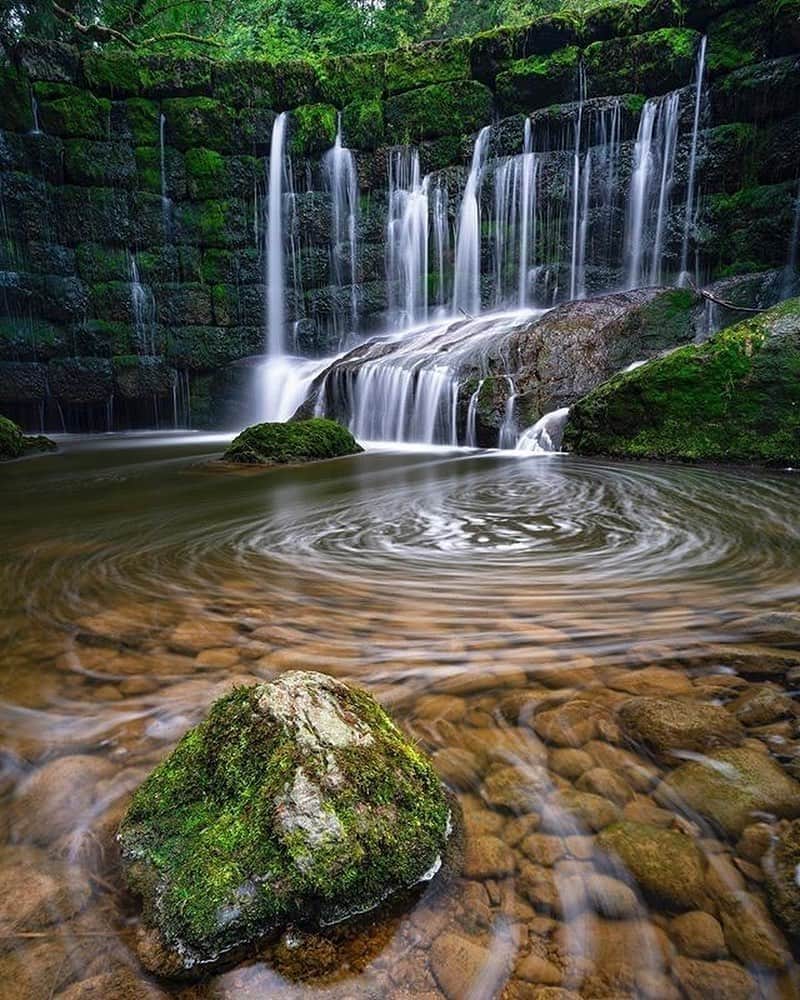 Canon Photographyさんのインスタグラム写真 - (Canon PhotographyInstagram)「What a wonderful longexposure!  Photography // @michael_kraus_photography Curated by @steffeneisenacher  #germany #waterfallsofinstagram #waterfall #allgäu #longexposure」9月20日 6時26分 - cpcollectives