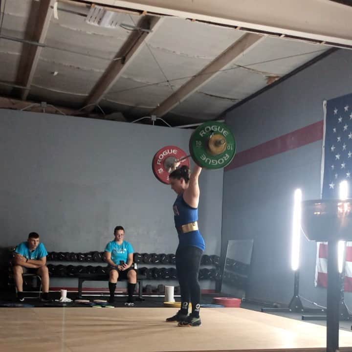 マッティ・ロジャーズのインスタグラム：「Lil power meet to round out a “back off” week. 93/95/98 & 115/118/121. Didn’t feel as great as I had hoped, but IT BE LIKE THAT SOMETIMES. Weighed in at 76.9. Still had some real good ones & I’m feeling ready extra ready to go back to a normal week of training next week!!   @2poodperformance @roguefitness」