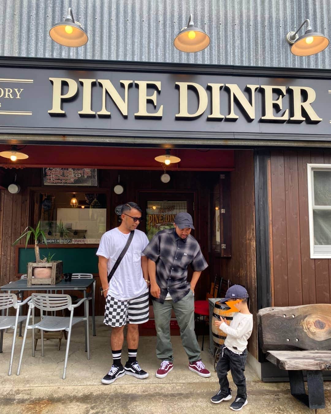 植竹拓さんのインスタグラム写真 - (植竹拓Instagram)「PINE DINERのカレー&ハンバーグ美味しかったです。 店内の内装もタイプ。 塩浦さん、ご馳走さまでした☆  #石川県 #加賀市 #金沢市 #pinediner #SCURVESTUDIO #エスカーブスタジオ」9月20日 8時47分 - hiromu0820