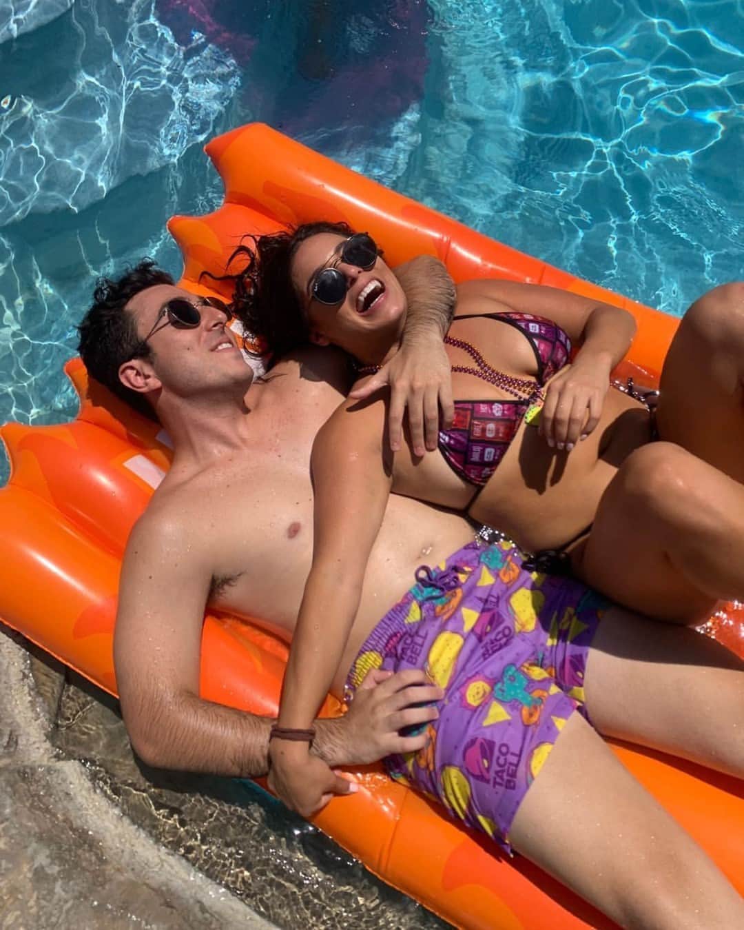 Taco Bellのインスタグラム：「Tag your #TacoBell bestie in the comments.」