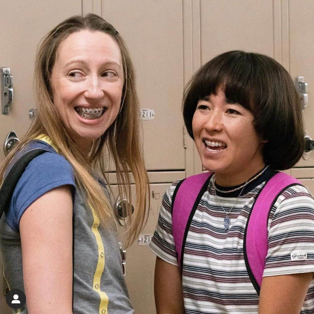 エイミー・シューマーさんのインスタグラム写真 - (エイミー・シューマーInstagram)「Thank God @pen15show just put their new season up at @hulu binging season 1 and 2 may be the only thing to do right now. And donate to the close senate races link in my bio.」9月20日 9時41分 - amyschumer