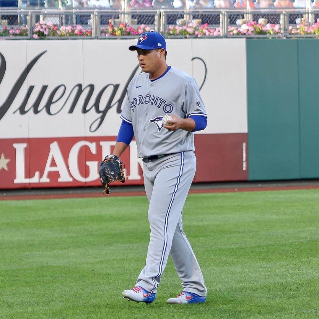 トロント・ブルージェイズさんのインスタグラム写真 - (トロント・ブルージェイズInstagram)「Ryu was a STAR tonight: 6 IP, 8 Ks! 오늘의 스타는 류현진 선수였습니다 ⭐️ #WeAreBlueJays」9月20日 10時06分 - bluejays