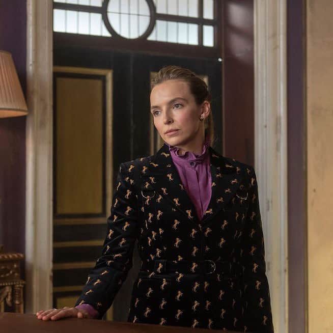 E! Onlineさんのインスタグラム写真 - (E! OnlineInstagram)「Smell ya later because we’re spiraling through some of Villanelle's killer looks ahead of the #Emmys. Link in bio for #KillingEve stans. 😉 (📷: BBC America)」9月20日 10時17分 - enews