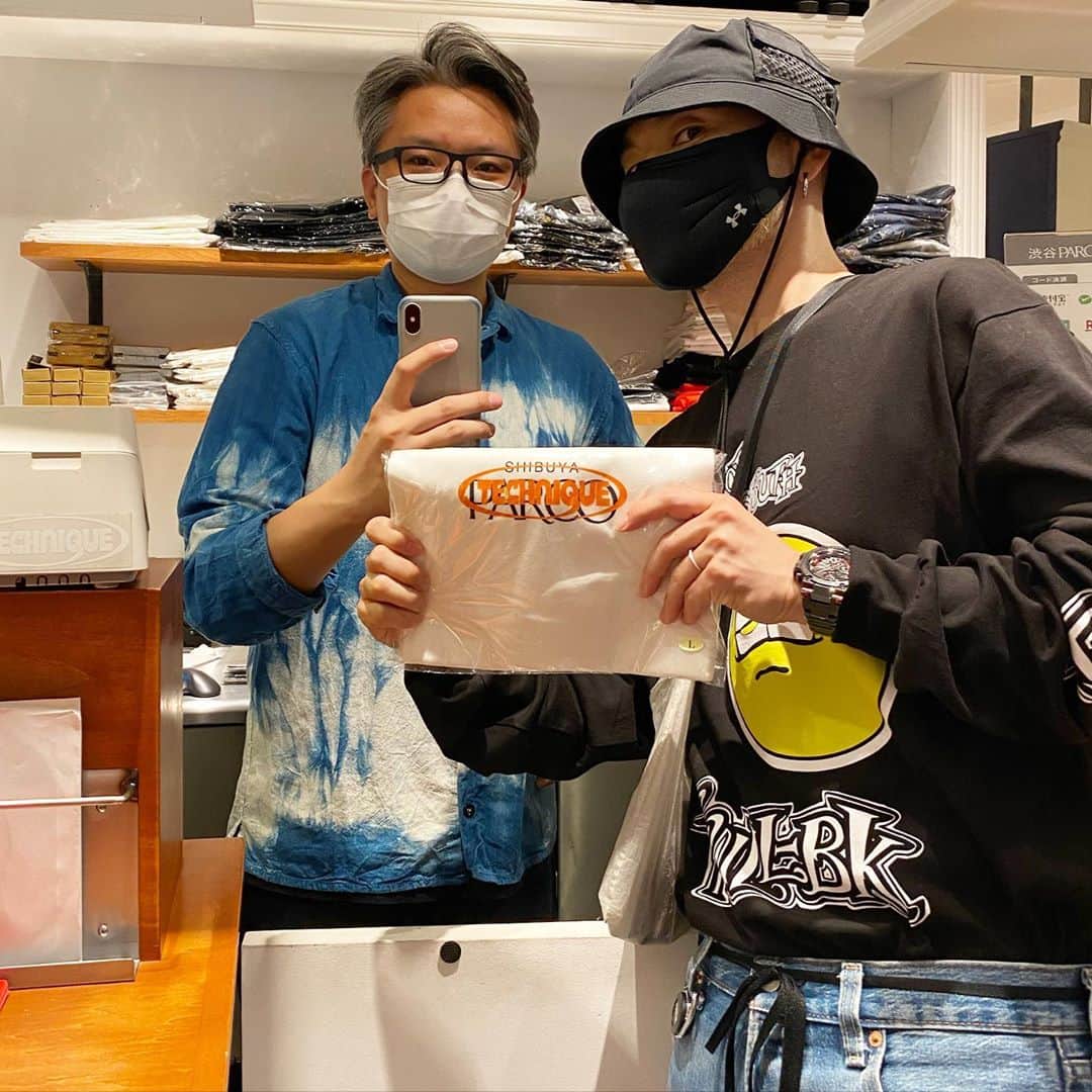 DJ DARUMAのインスタグラム：「渋谷に用事があり 帰りに ギャルビッチのトコ行ってきた @technique_tokyo」