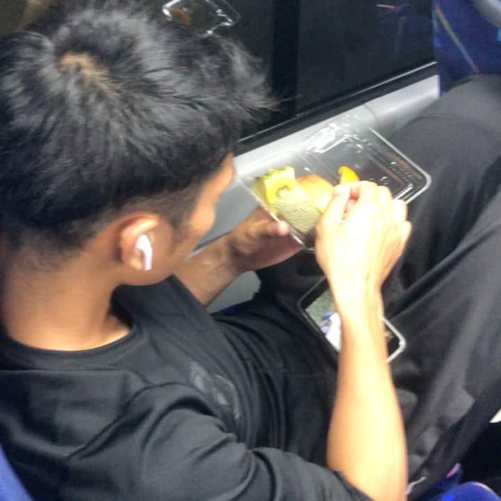 伊佐耕平のインスタグラム：「勝ちました〜!」