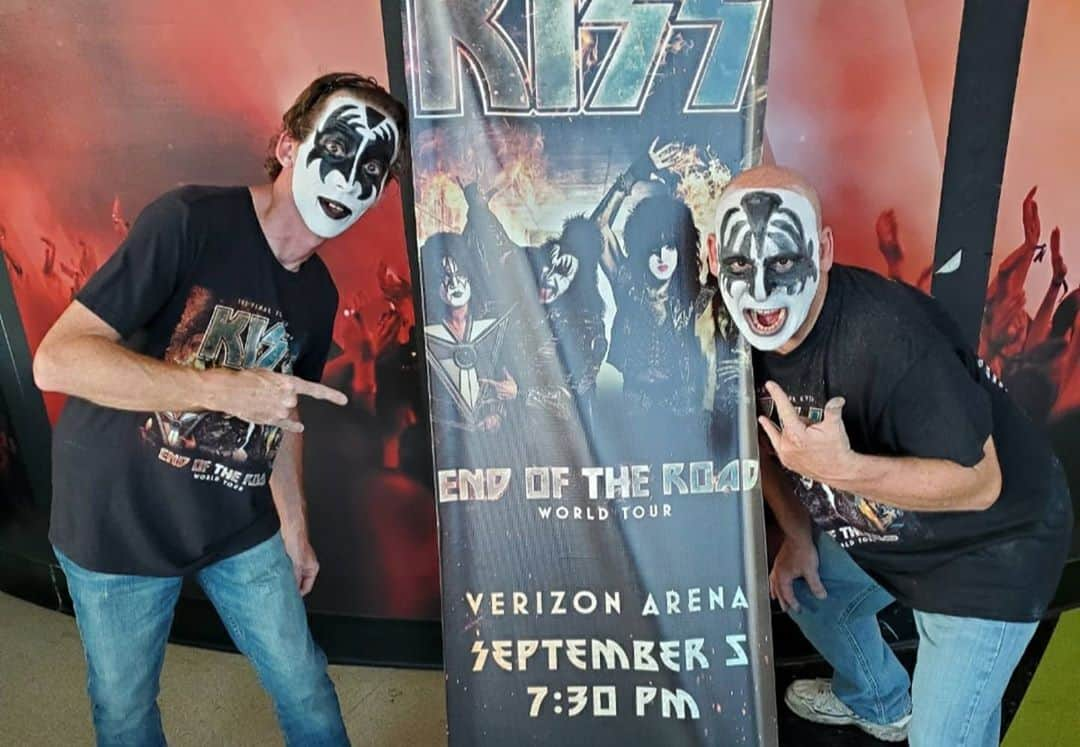 KISSさんのインスタグラム写真 - (KISSInstagram)「#KISSFamilies Rock! We love these photos. Keep them coming,  #KISSARMY.」9月20日 21時00分 - kissonline