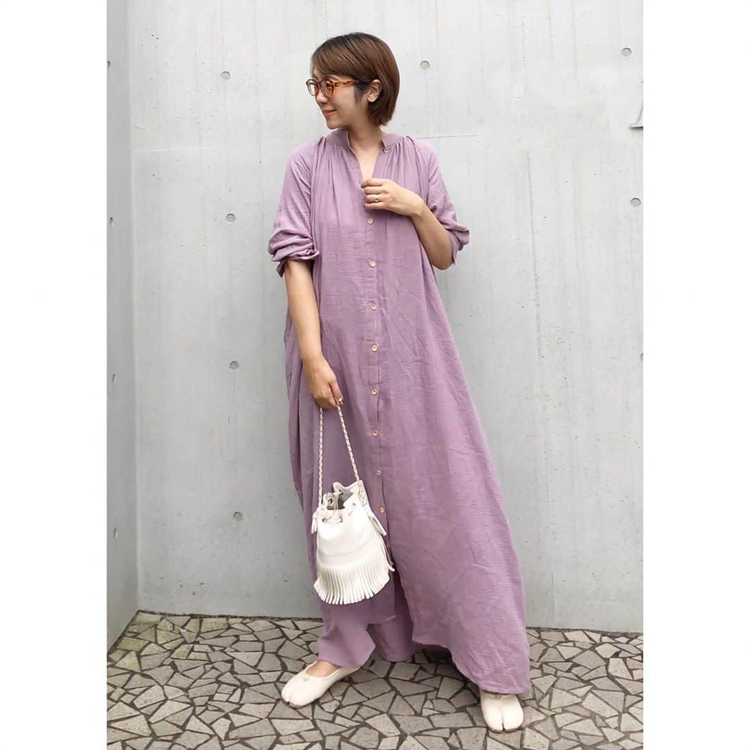 のインスタグラム：「☆☆☆ ・ ・ 可愛いワンピースみーつけた💕 このロング丈たまりません @pichi__official  ・ ・ そして今日は前夜祭！！ 今はなっちゃんと楽しい夜を🍺 マジでゲスな話しか今のところしてません🤣　 でも、超楽しーっ‼️ @natsu420  ・ ・ ・ ・ ・ ・ ・ #pichi #jandmdavidson #大人カジュアルコーデ #大人カジュアル  #code#coordinate#ootd#instafashion#今日のコーデ#ママコーデ#ママファッション#男の子ママ #高身長女子 #ponte_fashion#r_fashion#大人女子#シンプル #シンプルコーデ #きれいめファッション#高身長コーデ」