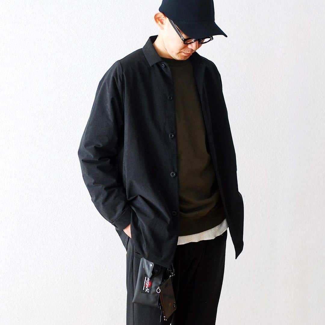 のインスタグラム：「［#2020AW］ TEATORA / テアトラ "CARTRIDGE SHIRT BARRIERIZER" ¥41,800- _ 〈online store / @digital_mountain〉 https://www.digital-mountain.net/shopdetail/000000012339/ _ 【オンラインストア#DigitalMountain へのご注文】 *24時間受付 *15時までのご注文で即日発送 * 1万円以上ご購入で送料無料 tel：084-973-8204 _ We can send your order overseas. Accepted payment method is by PayPal or credit card only. (AMEX is not accepted)  Ordering procedure details can be found here. >>http://www.digital-mountain.net/html/page56.html  _ #TEATORA #テアトラ _ 本店：#WonderMountain  blog>> http://wm.digital-mountain.info _ 〒720-0044  広島県福山市笠岡町4-18  JR 「#福山駅」より徒歩10分 #ワンダーマウンテン #japan #hiroshima #福山 #福山市 #尾道 #倉敷 #鞆の浦 近く _ 系列店：@hacbywondermountain」