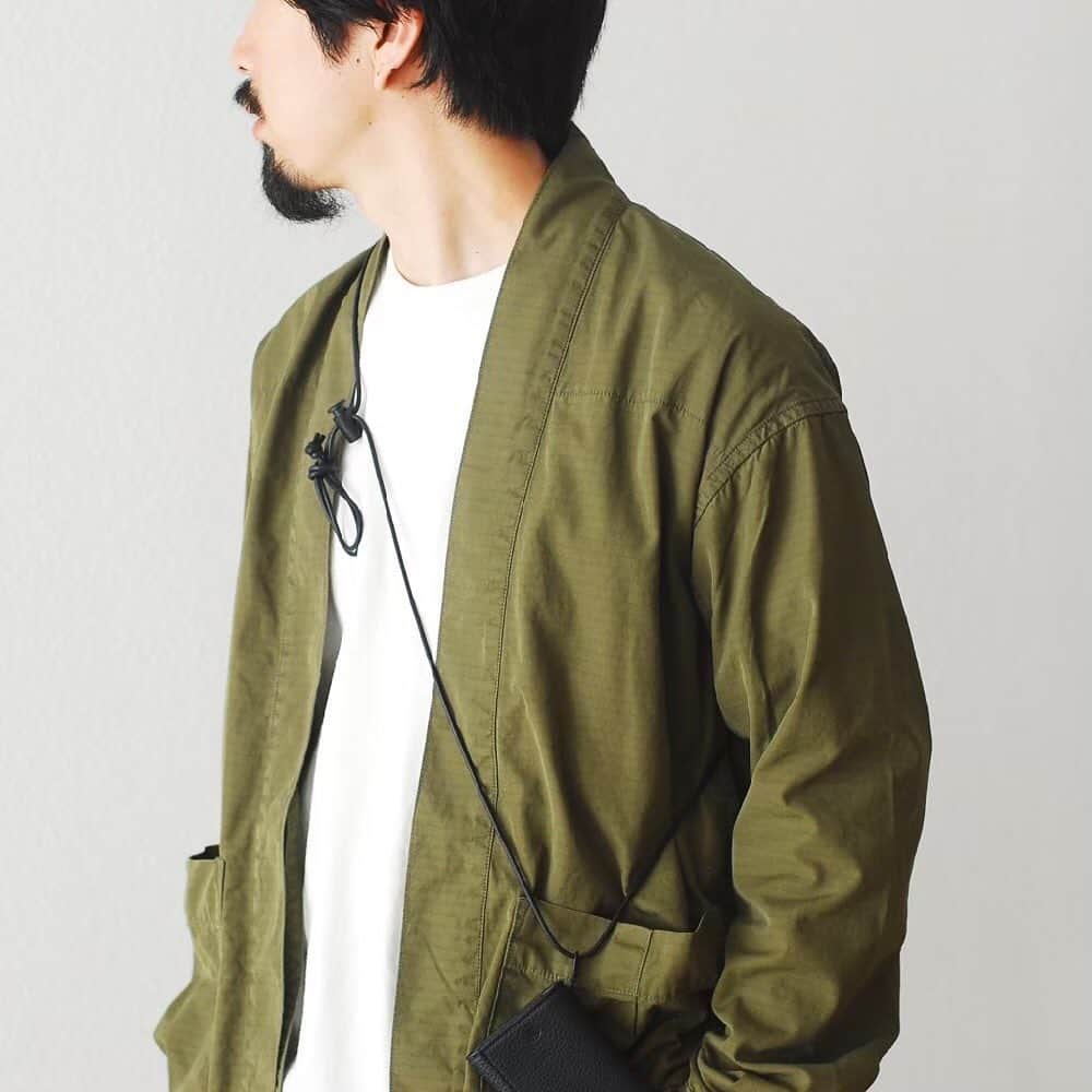 のインスタグラム：「［#20FW］ visvim / ヴィズヴィム “LHAMO SHIRT MIL” ¥60,500- _ 〈online store / @digital_mountain〉 https://www.digital-mountain.net/shopdetail/000000012055/ _ 【オンラインストア#DigitalMountain へのご注文】 *24時間受付 *15時までのご注文で即日発送 *1万円以上ご購入で、送料無料 tel：084-973-8204 _ We can send your order overseas. Accepted payment method is by PayPal or credit card only. (AMEX is not accepted)  Ordering procedure details can be found here. >>http://www.digital-mountain.net/html/page56.html  _ #visvim #ヴィズヴィム #ビズビム  _ 本店：#WonderMountain  blog>> http://wm.digital-mountain.info _ 〒720-0044  広島県福山市笠岡町4-18  JR 「#福山駅」より徒歩10分 #ワンダーマウンテン #japan #hiroshima #福山 #福山市 #尾道 #倉敷 #鞆の浦 近く _ 系列店：@hacbywondermountain _」