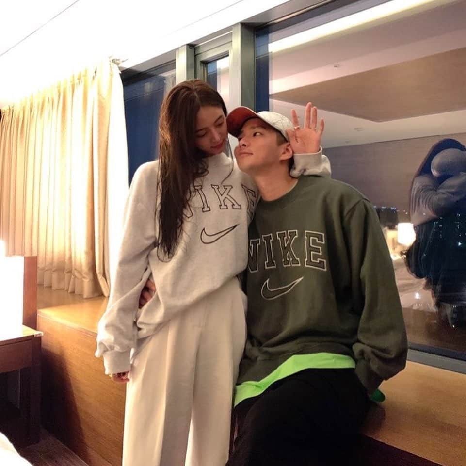 Son Ju Heeさんのインスタグラム写真 - (Son Ju HeeInstagram)「이뻐이뻐🤍💚 점점 닮아가는 둘☺️ - - #리샵 #나이키맨투맨 #커플맨투맨」9月20日 21時32分 - juhee__ss