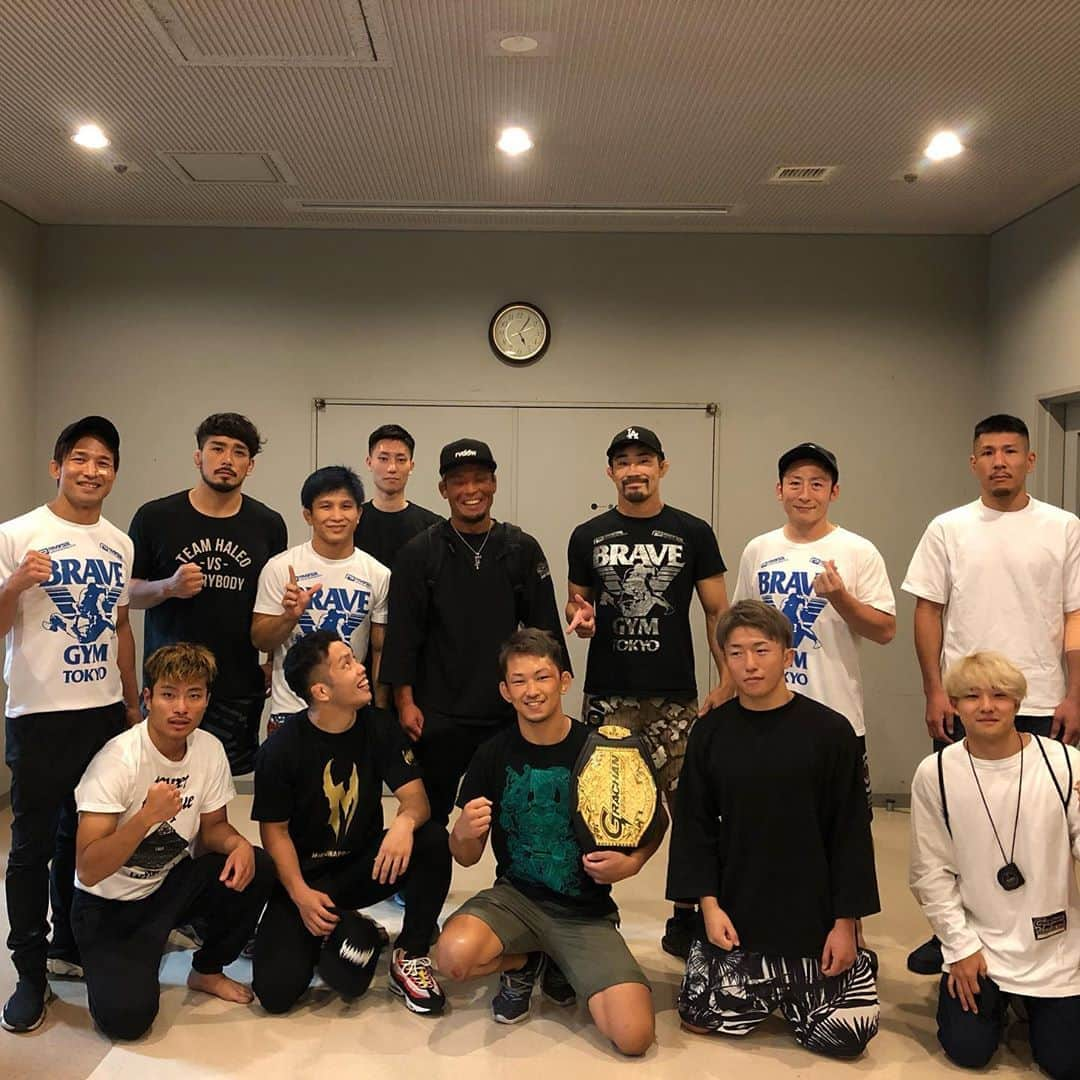 宮田和幸さんのインスタグラム写真 - (宮田和幸Instagram)「ブレイブジム 内弟子軍団 #bravegym #mma #ブレイブジム #総合格闘技 #内弟子 #grachan #rizin」9月20日 21時46分 - miyata.hercules