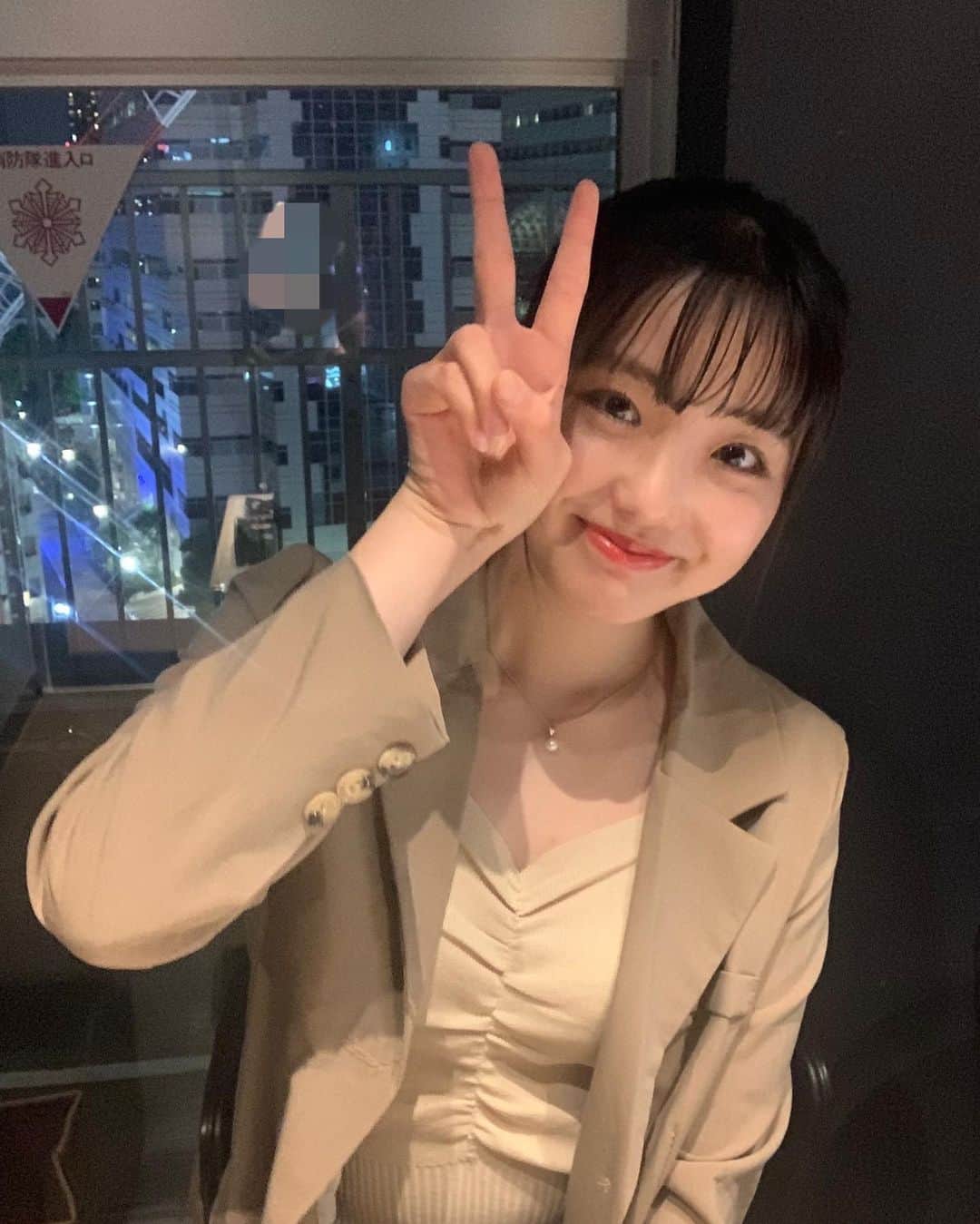白井杏奈のインスタグラム：「・ 最近涼しくなってきて好き 冬が1番好きです❄️ みなさんはいつが好きですか？ ・ 今日はお友達とお出かけしました 楽しいお休みの日になりました✨ 明日はお家にずっといます〜 休み好きだけど何しようか迷う！」