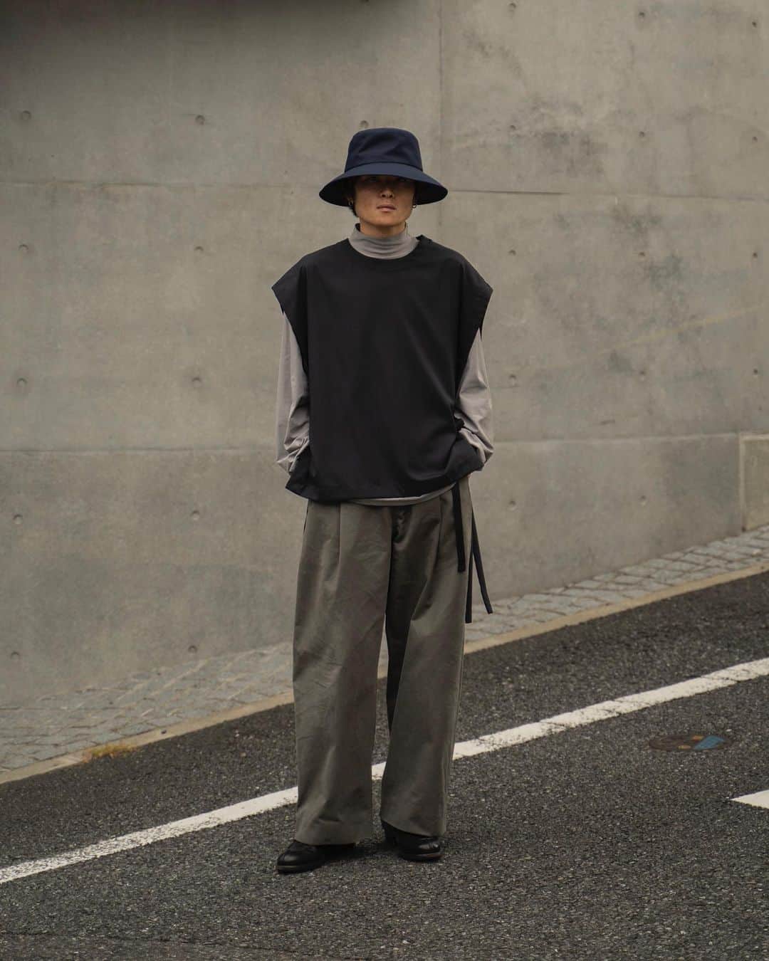 Ryoさんのインスタグラム写真 - (RyoInstagram)「ㅤㅤㅤㅤㅤㅤㅤㅤㅤㅤㅤㅤㅤ だんだん涼しくなってきて 長袖で快適に過ごせる〜☺️ 早くアウター着たいですね！！ ㅤㅤㅤㅤㅤㅤㅤㅤㅤㅤㅤㅤㅤ hat:#studionicholson vest:#ryotakashima tee:#ssstein pants:#studionicholson ㅤㅤㅤㅤㅤㅤㅤㅤㅤㅤㅤㅤ」9月20日 21時44分 - ryo__takashima