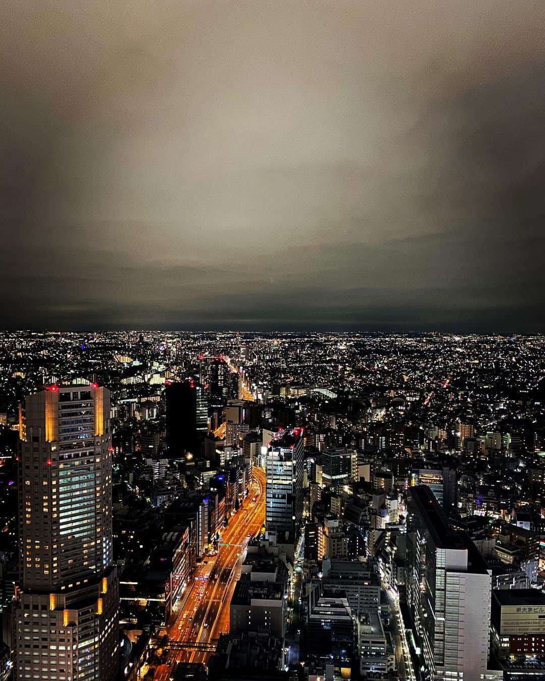 SHOCK EYEさんのインスタグラム写真 - (SHOCK EYEInstagram)「渋谷スクランブルスクエアから我が家方面🌃 この明かり一つ一つ、、皆頑張ってる。  #tokyo #shibuya #渋谷スクランブルスクエア  #渋谷 #東京 #夜景」9月20日 13時04分 - shockeye_official
