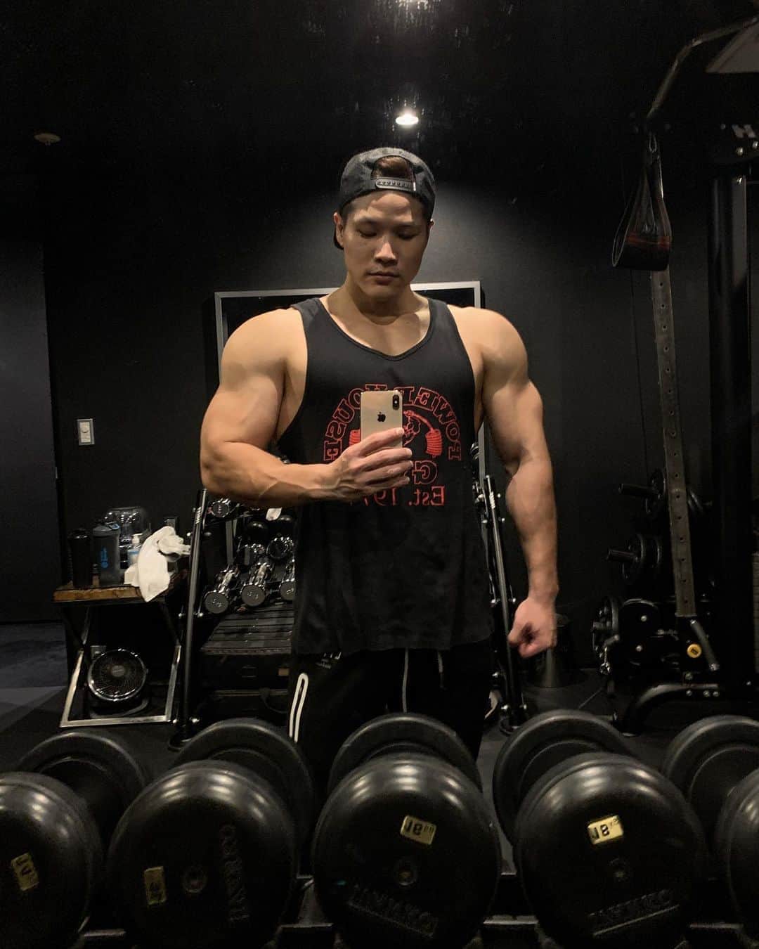 田口純平のインスタグラム：「体重、88kgで停滞中だけど、 調子はいい感じ😎💪」