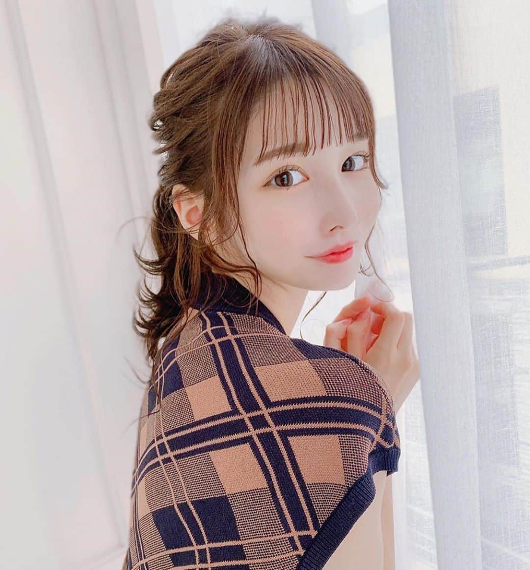 美女JAPANのインスタグラム：「どうも美女JAPANです！✨ ＊ ＊ 今回ご紹介するのはこの方‼️ ＊ ＊ akariさん！@1218poko ＊ ＊ とても綺麗！！🙈💕 色気もたっぷり！💕 ＊ ＊ akariさんのアカウントには他にも素敵な投稿がたくさんあります！✨ ＊ 皆さんも是非チェックしてみてね🧸 ＊ ＊ 明日の投稿もお楽しみに！！ ＊ ＊  #色気 #可愛い #綺麗 #かわいい #写真集 #モデル #美肌 #笑顔 #スタイル抜群 #可愛い #可愛すぎ #会いたい #天使 #美女 #美人 #美しい #清楚 #スタイル #色白 #スタイル抜群 #美脚 #素敵 #カワイイ #応援」