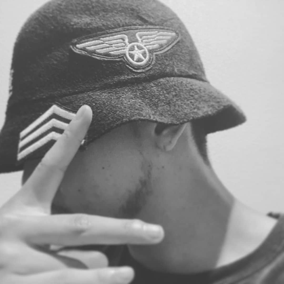 野替愁平のインスタグラム：「✌️」
