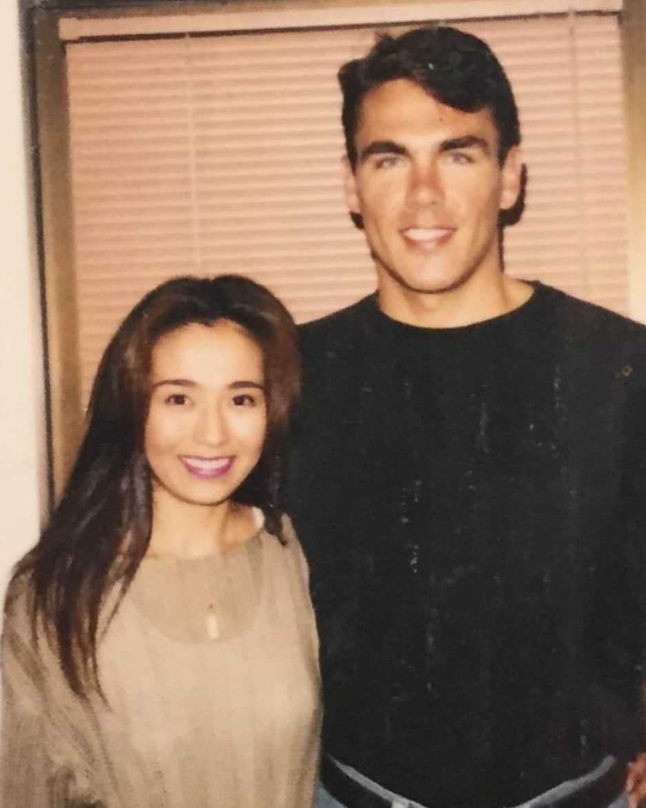 のインスタグラム：「お父さんとお母さんの昔の写真もらったんですけど　これは、、、」