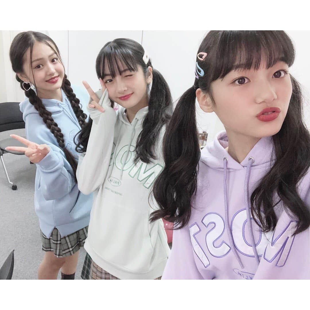 さんのインスタグラム写真 - (Instagram)「💎🌱🍬 ・ 昨日の動画のオフショ＾＾ この服可愛い〜〜‪‪❤︎‬ ・ ・ #ピンクラテ #ピンクラテtv  #パーカー  #松本優菜 #石山えこ #花田姫佳」9月20日 14時00分 - himeka_hanada