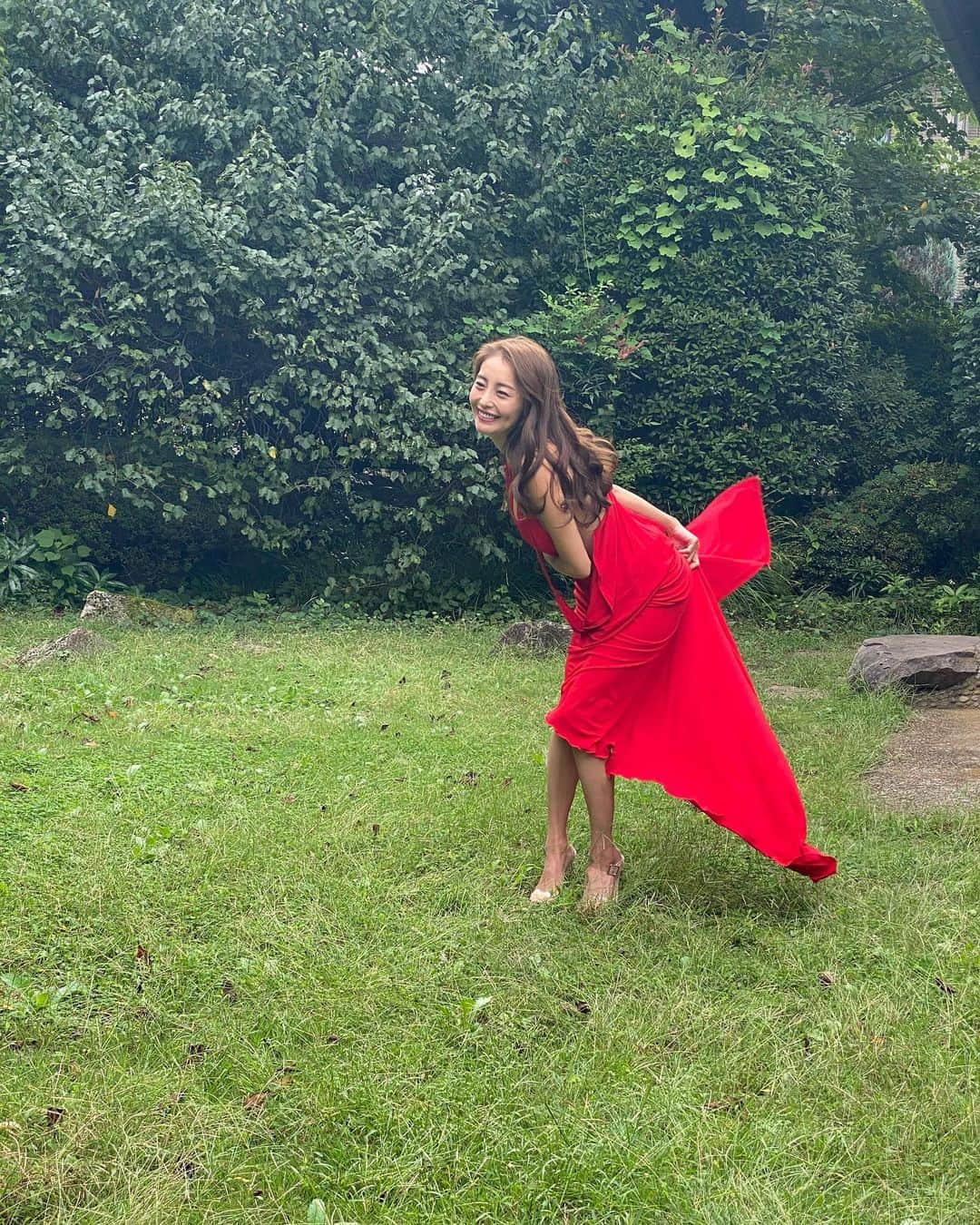 熊切あさ美さんのインスタグラム写真 - (熊切あさ美Instagram)「秋ですね🍁 明るい色を着ると気持ちまでいつも以上に明るくなるような☺️ 今年の夏は夏らしいこと全然出来なかったけどそんな夏もきっと思い出になるよね🌻 今日はもうゆっくりします☺️ #夏の終わり　#秋　#熊切あさ美  #ありがとう」9月20日 14時23分 - asami_kumakiri