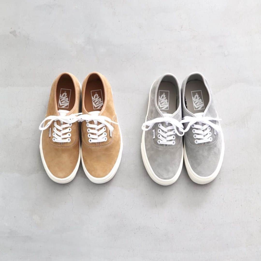 のインスタグラム：「［#wm_ladies ］#20AW VANS / ヴァンズ "Authentic -Pig Suede-" ￥9,350- _ 〈online store / @digital_mountain〉 https://www.digital-mountain.net/shopdetail/000000012364/ _ 【オンラインストア#DigitalMountain へのご注文】 *24時間受付 *15時までのご注文で即日発送 *1万円以上ご購入で送料無料 tel：084-973-8204 _ We can send your order overseas. Accepted payment method is by PayPal or credit card only. (AMEX is not accepted)  Ordering procedure details can be found here. >>http://www.digital-mountain.net/html/page56.html _ #VANS #ヴァンズ _ 本店：#WonderMountain  blog>> http://wm.digital-mountain.info _ 〒720-0044  広島県福山市笠岡町4-18  JR 「#福山駅」より徒歩10分 #ワンダーマウンテン #japan #hiroshima #福山 #福山市 #尾道 #倉敷 #鞆の浦 近く _ 系列店：@hacbywondermountain _」