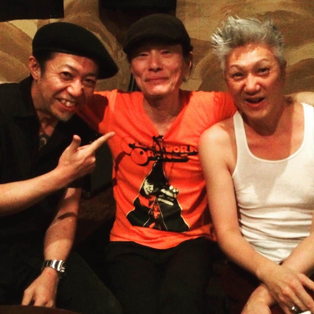 のインスタグラム：「🌹馬鹿野郎 こっちは免疫力全開だ 歌舞伎町 ありがとう  #イマイアキノブ #imaiakinobu #kavach⚡︎ya」