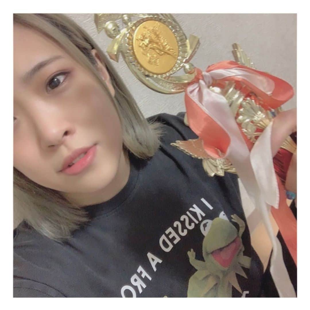 あずみのインスタグラム：「・  🏆  技能賞   ・ やっばり賞は嬉しいね ・ ・ ・ #スターダム #stardom #女子プロレス」