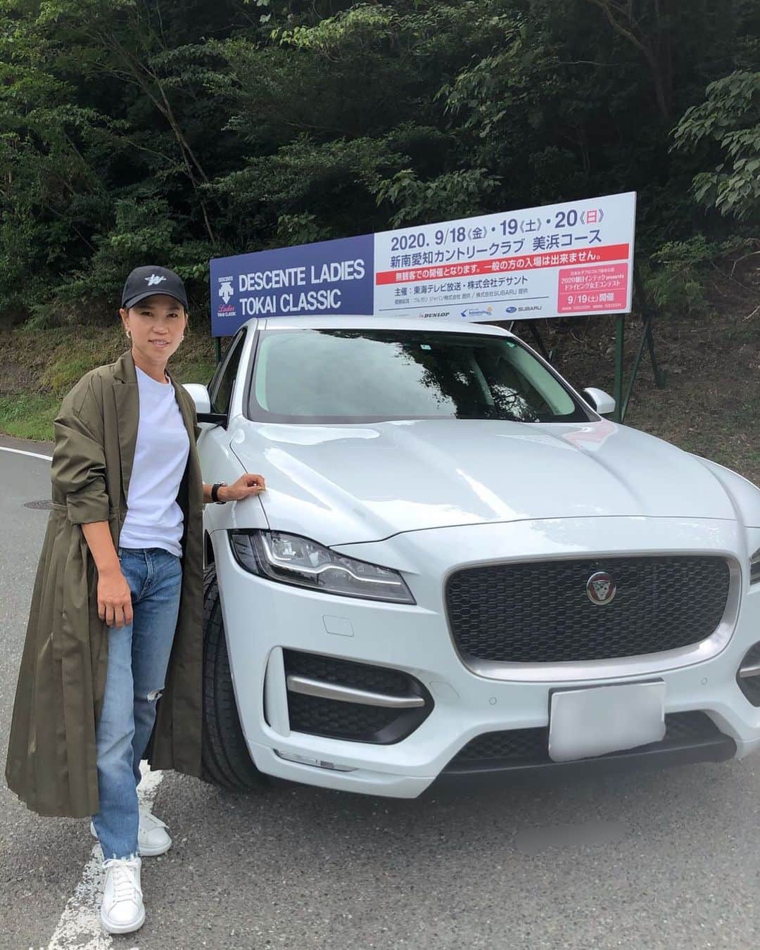 上田桃子のインスタグラム：「デサントレディース。 今週もジャガーさんに車を貸して頂き愛知での試合を少しでも疲れる事なくサポートして頂いたのですが… 予選落ちしてしまいました。  とても相性の良いコースで好きな大会の一つでもあったこの大会。 しっかりと反省して次に活かせるよう まずはしっかり考えたいと思います。  ジャガーランドローバー名古屋中央店の皆様有難うございました‼️ そして今週も応援して頂いた皆様… 有難う御座いました！  #jaguar #サポート頂き有難う御座います #デサントレディース」