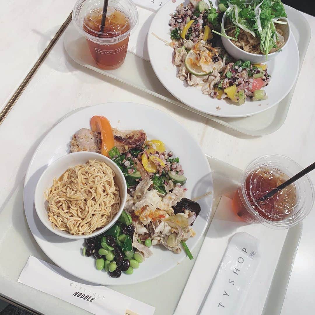 越智ゆらの（ゆらゆら）さんのインスタグラム写真 - (越智ゆらの（ゆらゆら）Instagram)「この前、念願の〜🥣 おいしかったな！  #cityshop #cityshopnoodle #lunch #omotesando #salad」9月20日 15時22分 - yula1018