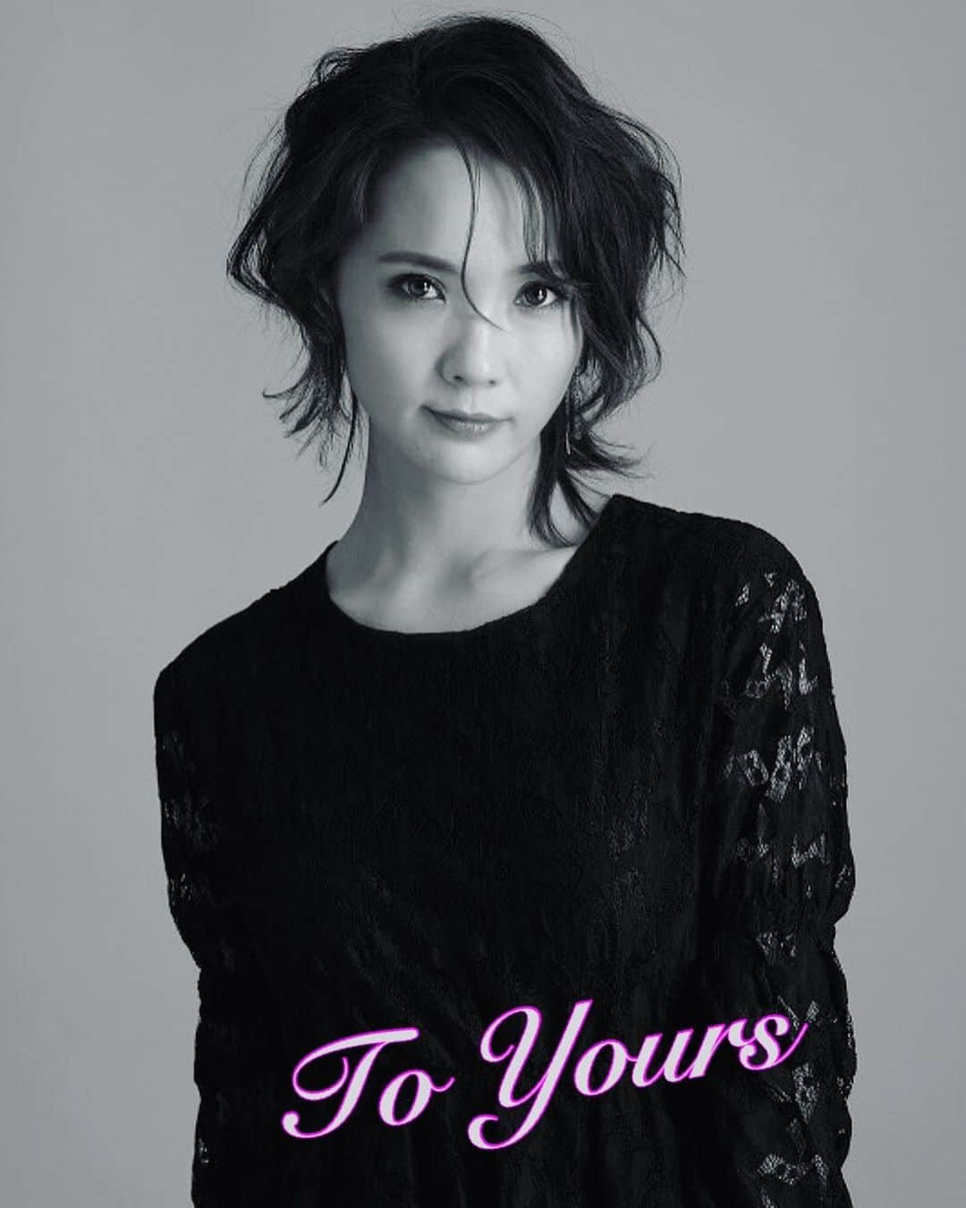 沢口千恵のインスタグラム：「《構成演出します》﻿ ﻿ 壱城あずさBirthDay Talk&Live『To Yores』﻿ ﻿ 2020.10.12 19:30配信スタート﻿ 配信チケット　3800円﻿ ✳︎1週間のアーカイブ放送あり  チケットは発売中です！﻿ ﻿ チケット購入はこちら↓﻿ https://tiget.net/events/104838﻿ ﻿ ﻿ 《出演》﻿ 壱城あずさ﻿ Yuko﻿ 古垣未来﻿ ﻿ スペシャルゲスト﻿ 十碧れいや﻿ ﻿ ﻿ トークと歌で﻿ 壱城あずささんの魅力をお届けします！  また壱城あずさちゃんと色々お稽古できるのが 楽しみで嬉しいです^ - ^」