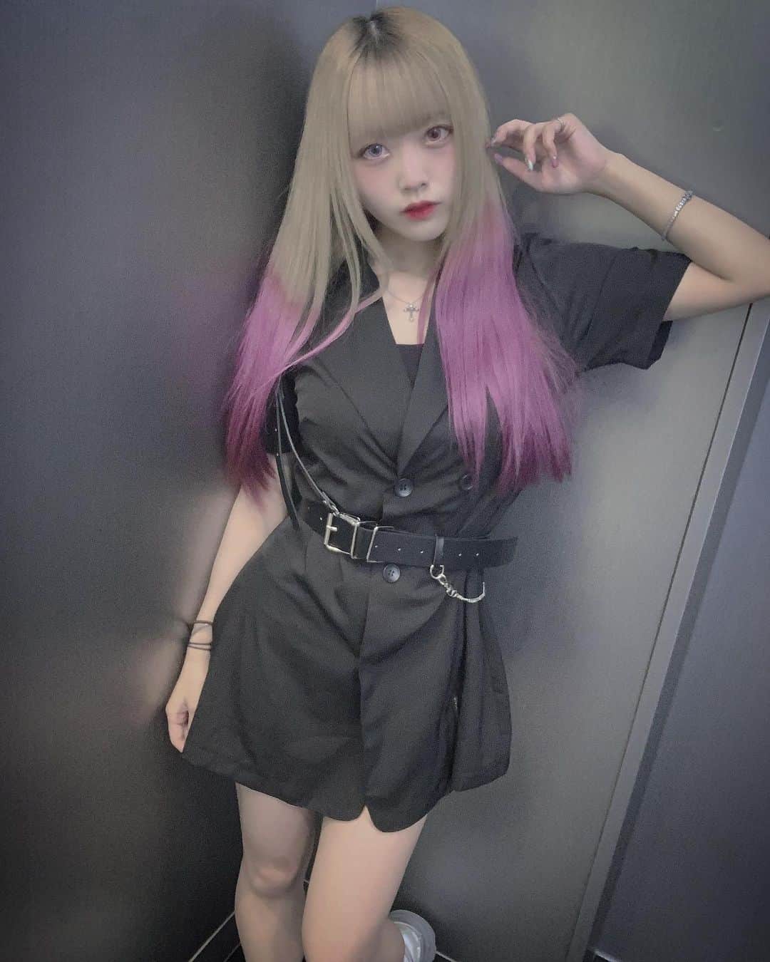 冬野あゐくのインスタグラム：「にゅわんぴ🖤@peachpepperheim」