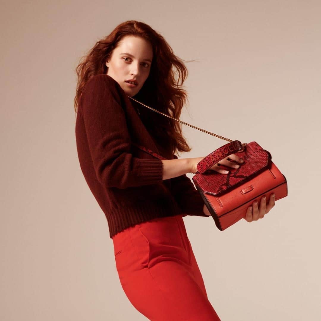 のインスタグラム：「Snake charmer Ninon – Grained leather and python – Poppy red and raspberry La charmeuse de serpent Ninon – Cuir grainé et python – Rouge coquelicot et framboise  #NinonByLancel #FW20 #Lancel」