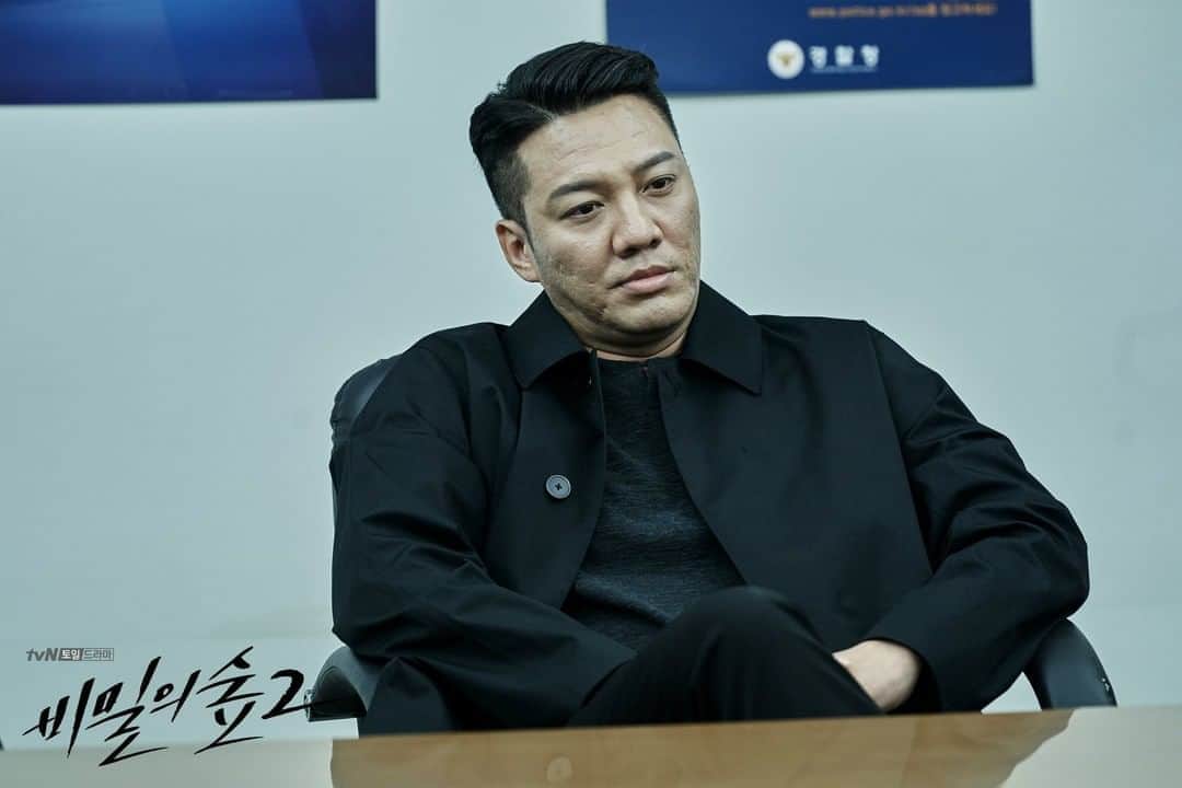 tvN DRAMA【韓国】さんのインスタグラム写真 - (tvN DRAMA【韓国】Instagram)「드디어 밝혀진 세곡지구대 사건의 진실😡  ⠀ #비밀의숲2 매주 [토일] 밤 9시 tvN 방송 #침묵을원하는자모두가공범이다 #비숲 #tvN #토일드라마 #조승우 #배두나 #전혜진 #최무성 #이준혁 #윤세아」9月20日 16時30分 - tvn_drama