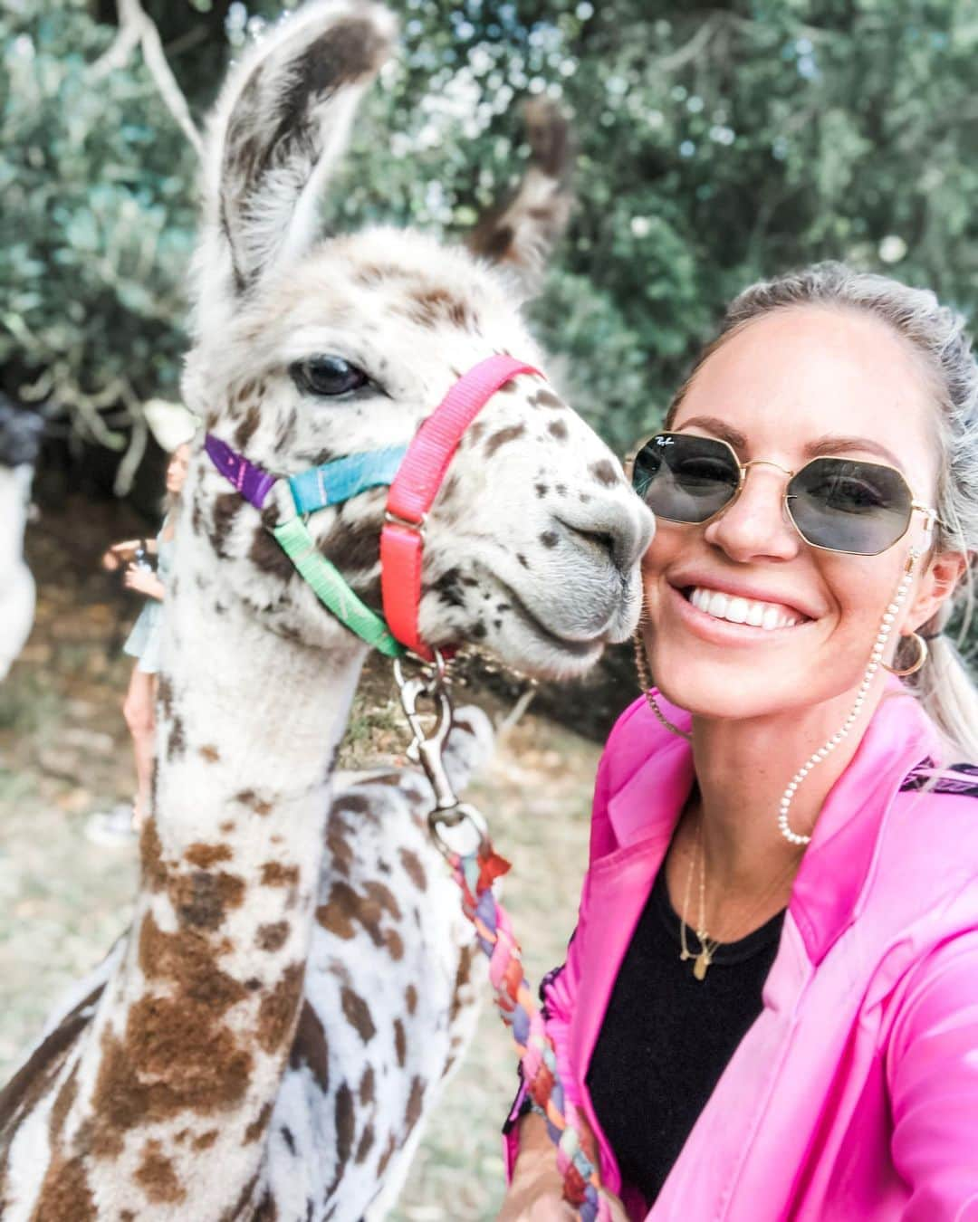 エミリー・シーボームさんのインスタグラム写真 - (エミリー・シーボームInstagram)「Llama take a selfie.  @ottaballamas #llama #spring #llamawalk #ottaballamas #selfie #brisbane」9月20日 17時24分 - emcbomb