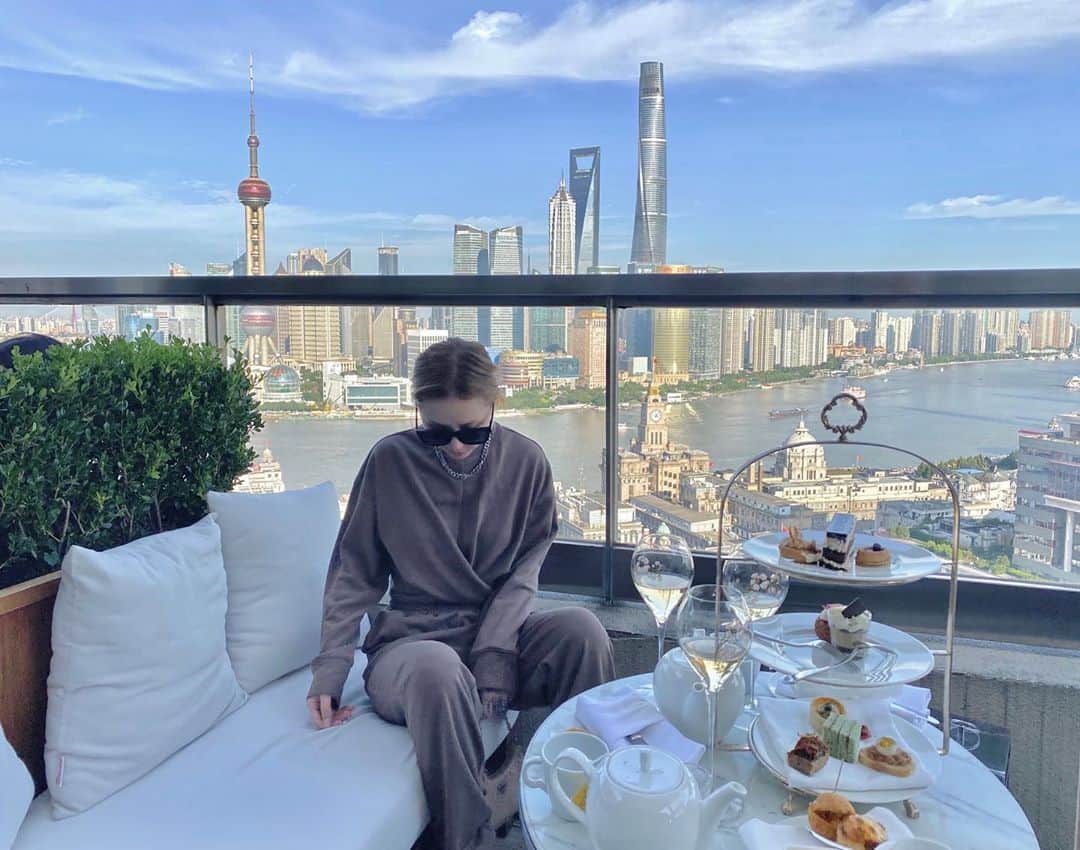 のインスタグラム：「Off🤍」
