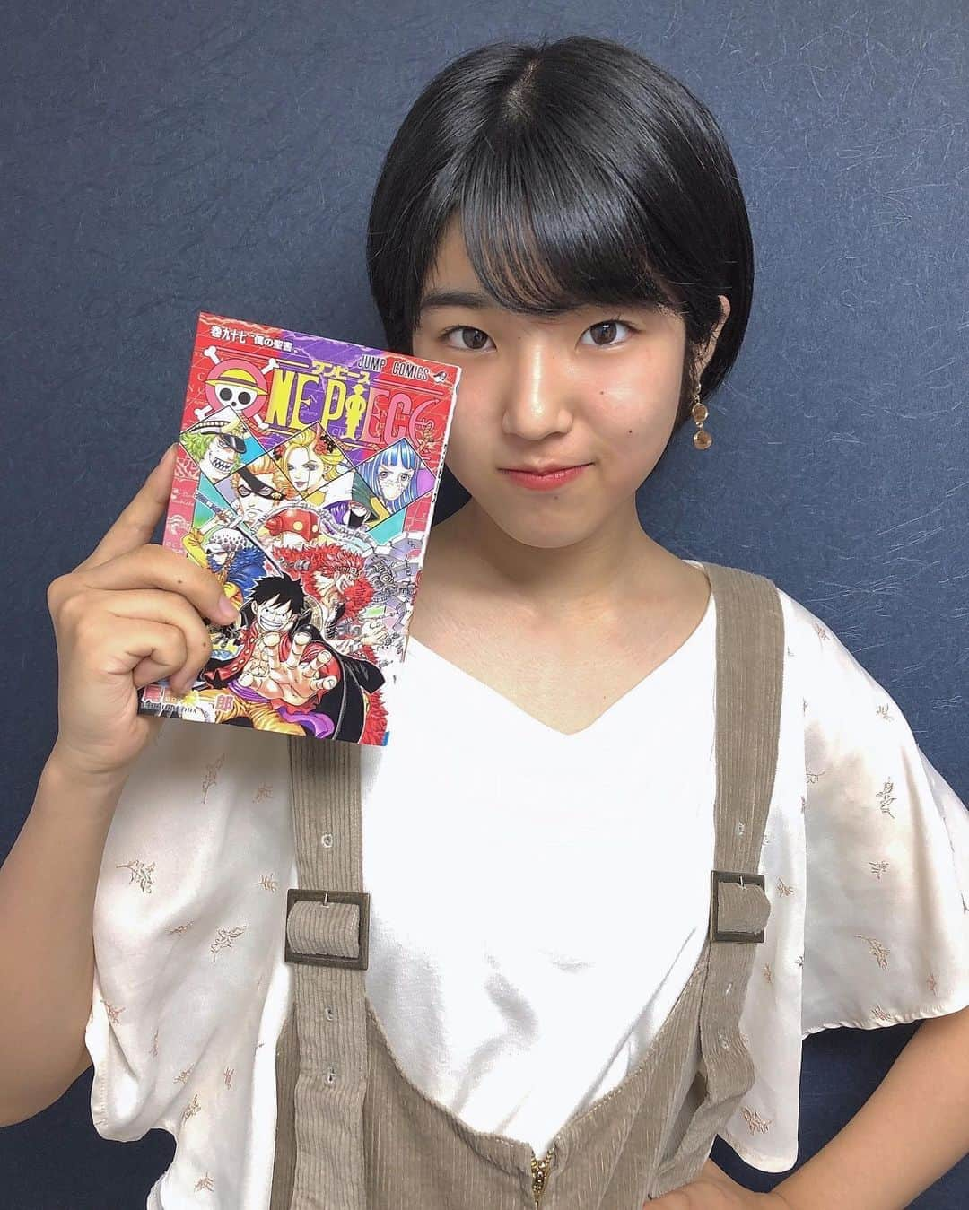 小島はなさんのインスタグラム写真 - (小島はなInstagram)「・ ONE PIECE97巻最高でしたっ!!😭 ・ TIGERもワンピースマガジンもめっちゃ面白かった♡ ・ ONE PIECEしか勝たん!!! ・ #アメフラっシ#小島はな#スタプラ#onepiece#ワンピース#ワンピースマガジン#イラスト集#尾田栄一郎#ジャンプ#少年ジャンプ#漫画#アニメ」9月20日 17時30分 - amefurasshi_kojima_official_