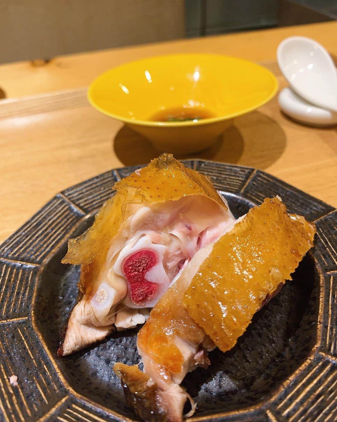 karen okajimaさんのインスタグラム写真 - (karen okajimaInstagram)「ㅤㅤㅤ  一碗水👲🏼シンプルだけど深みのある味。 表現が難しいけどそんな感じでした👌笑  ㅤㅤㅤ 最近は中華が好きさぁ〜❤️ 毎日食べれる❤️  ㅤㅤㅤ #一碗水 #イーワンスイ #中華料理 #中華 #大阪グルメ #グルメ岡島 #岡島かれん」9月20日 17時31分 - karenokajima0318