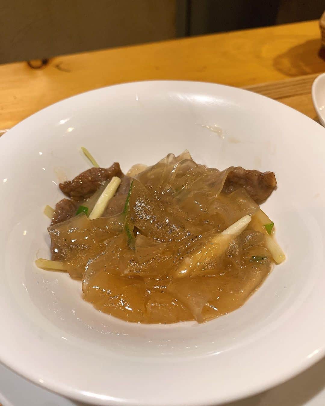 karen okajimaさんのインスタグラム写真 - (karen okajimaInstagram)「ㅤㅤㅤ  一碗水👲🏼シンプルだけど深みのある味。 表現が難しいけどそんな感じでした👌笑  ㅤㅤㅤ 最近は中華が好きさぁ〜❤️ 毎日食べれる❤️  ㅤㅤㅤ #一碗水 #イーワンスイ #中華料理 #中華 #大阪グルメ #グルメ岡島 #岡島かれん」9月20日 17時31分 - karenokajima0318