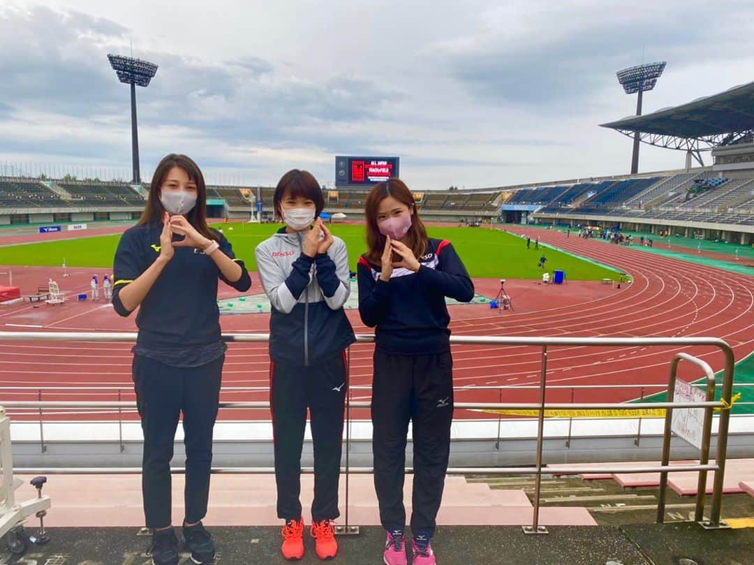 山中日菜美さんのインスタグラム写真 - (山中日菜美Instagram)「大好きなお姉様と📸❤︎ サポートもたくさんたくさん 本当にありがとうございました😭😭  スッと背伸びする後輩です（小声）  来年は輝くよーーーーーーー！！！ 修行はいります  #denso#デンソー」9月20日 17時49分 - hnm__n