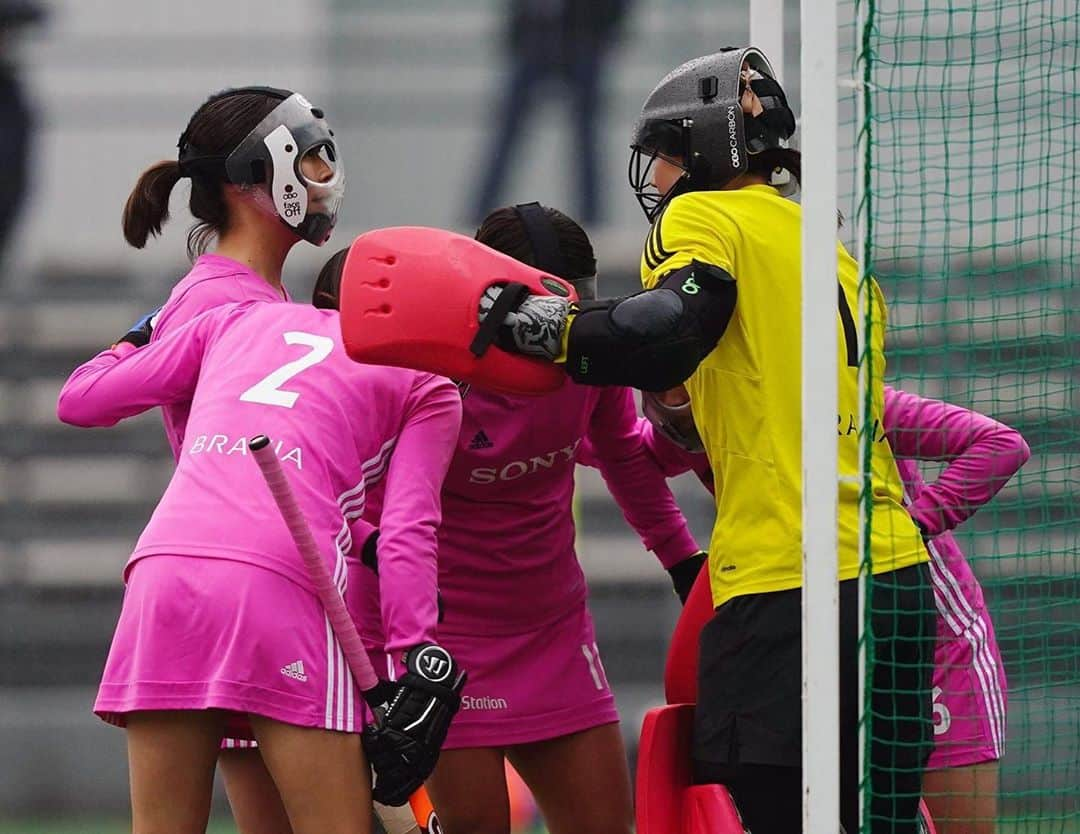 内藤夏紀のインスタグラム：「日本リーグ開幕まであと１週間となりました！ようやく復帰戦🏑🔥１年ぶりの公式戦、みんなと楽しもう🦋  #hockey #hockeyjapanleague  #sonyhcbravialadies」