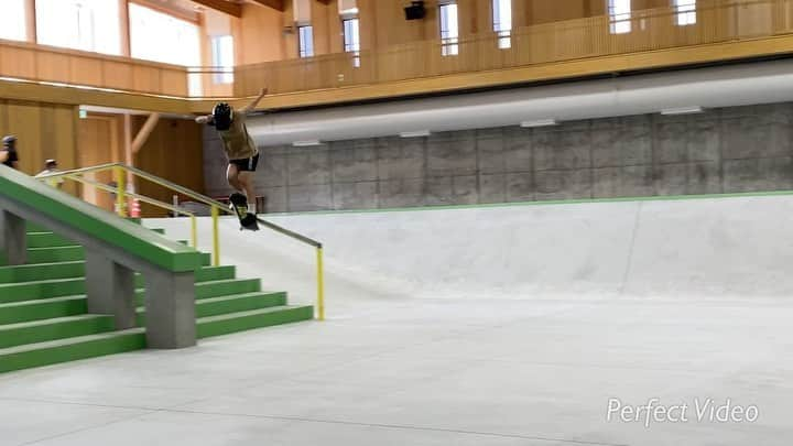 織田夢海のインスタグラム：「村上市スケートパーク🛹🛹  @dcshoes_japan  @murasakisports_official  @ridersfact_mozo  @skate_candy  @grizzlygriptapejapan  @grizzlygriptape  @all_under_city  @fullon_eye_wear  @boneswheels  @independenttrucks」