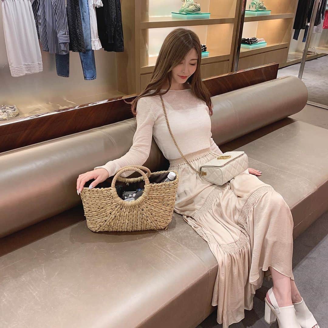 愛弓りょうのインスタグラム