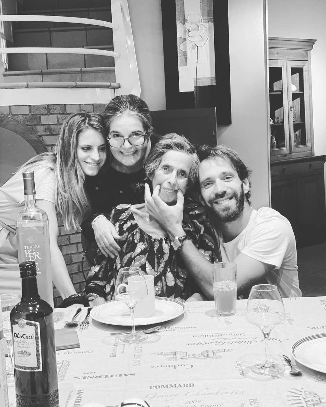 ジャン＝エリック・ベルニュのインスタグラム：「Aurevoir Mami Simone... Merci pour toutes ces années, à être la meilleure Mami que tout le monde adorait, les clients du RKC venaient le dimanche juste pour te voir pendant plus de 30 ans, prendre un café, tu étais l âme de cette piste de kart familiale, tu vas a nous tous nous manquer ... Je t’aime Mami ❤️」