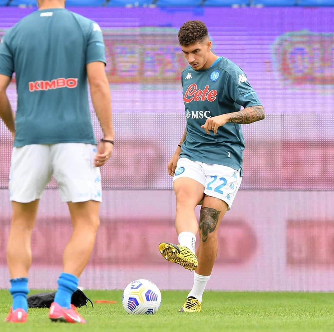 SSCナポリさんのインスタグラム写真 - (SSCナポリInstagram)「🏃‍♂️ I ragazzi sono in campo per il riscaldamento! ⚽️ #ParmaNapoli  💙 #ForzaNapoliSempre」9月20日 19時02分 - officialsscnapoli