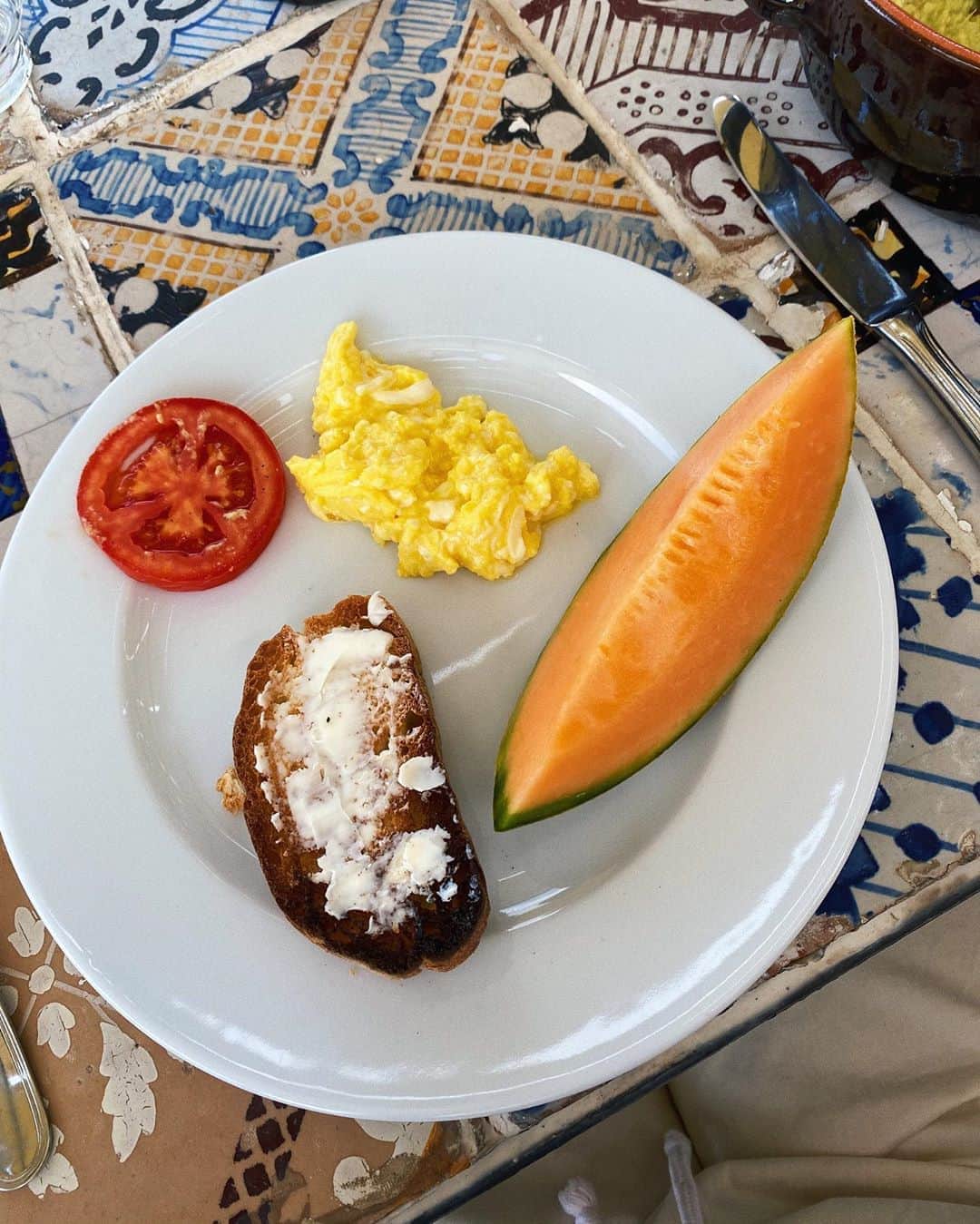 Estée Lalondeのインスタグラム：「Summer breakfasts 🌞」