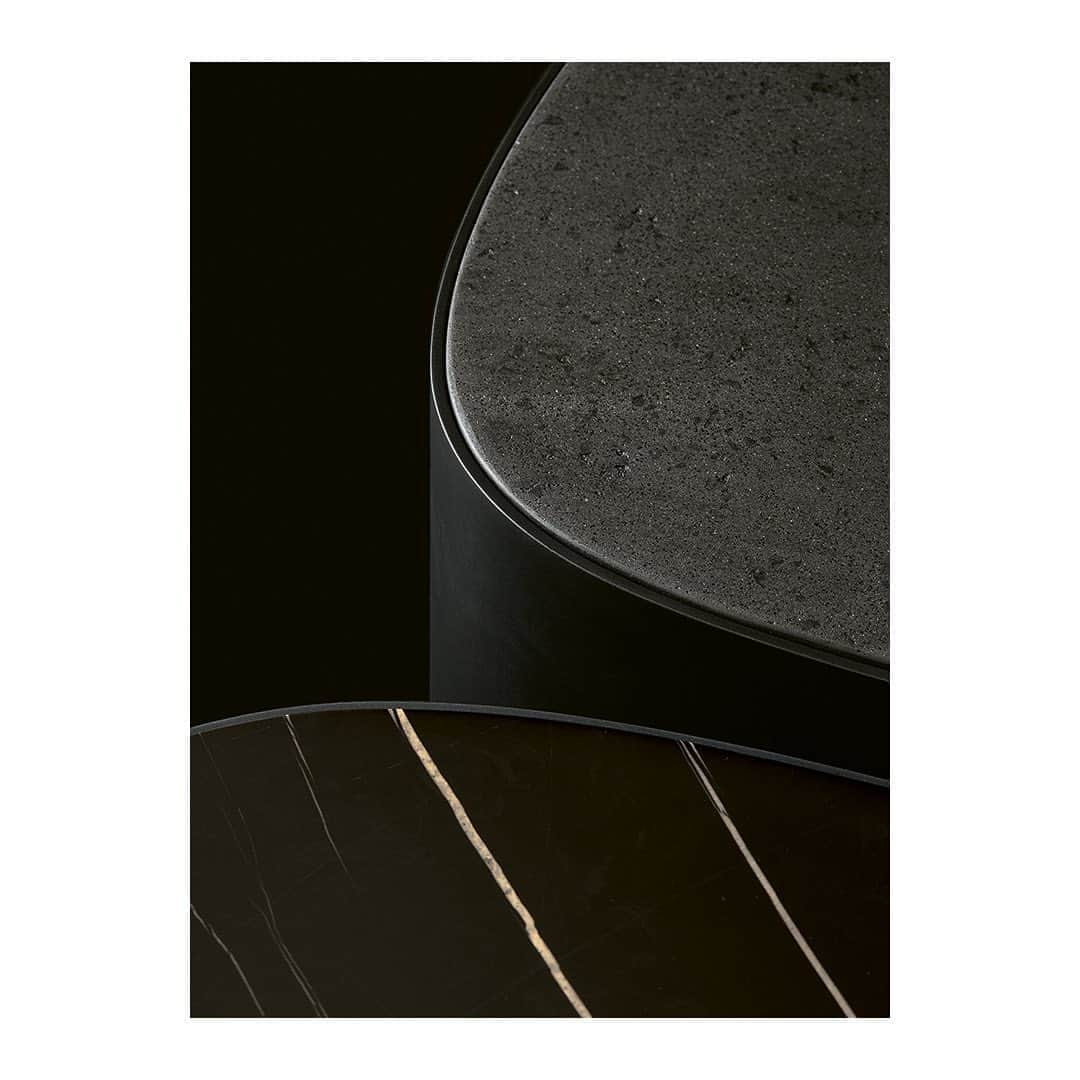 Poliform|Varennaさんのインスタグラム写真 - (Poliform|VarennaInstagram)「Sculptural yet minimalist. Discover Koishi, the new coffee tables by Jean-Marie Massaud.  #poliform #madeinitaly #poliform2021 #poliformnewcollection #koshicoffeetables #jeanmariemassaud #interiordesign」9月20日 19時13分 - poliform_official