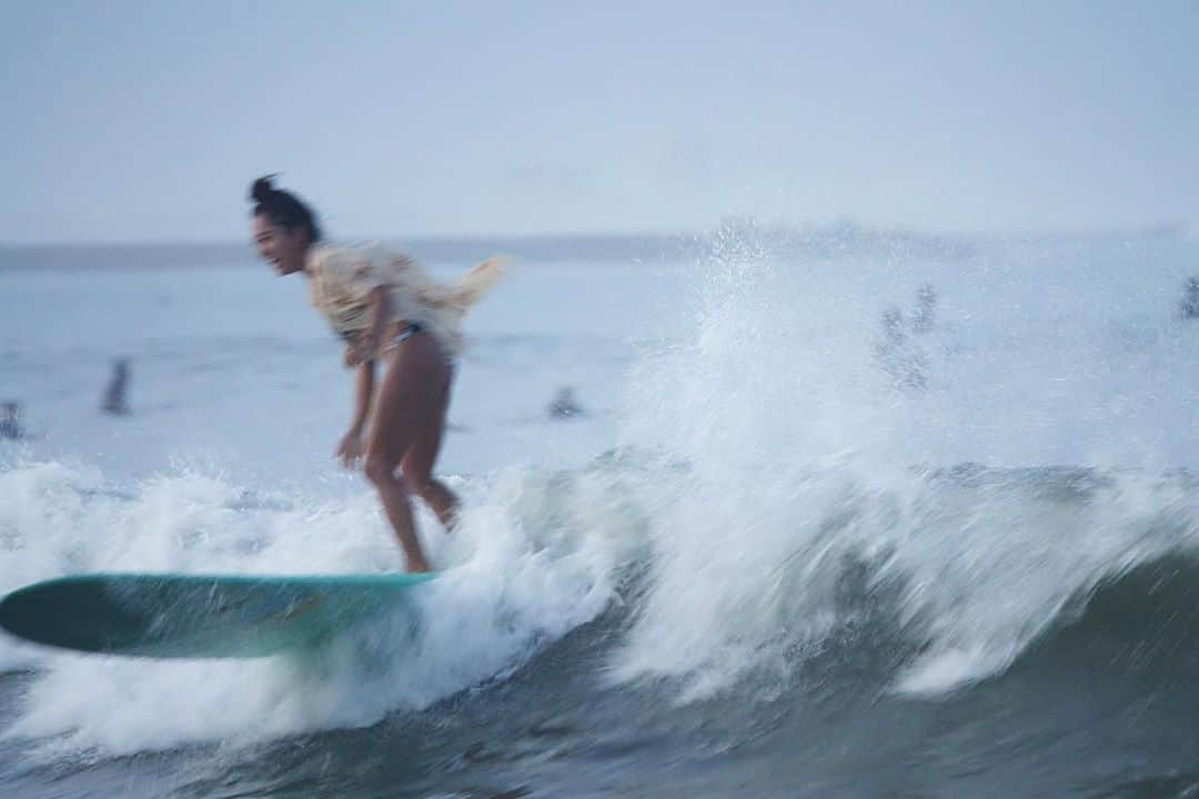 田岡なつみさんのインスタグラム写真 - (田岡なつみInstagram)「🦋🤍  #taito#beach#surfing#longboard#rhythm#rhythm_japan#rhythm_shonan#rhythmgirls#rhythmswimwear#rhythmlivin#thesoundofchange#surfergirl」9月20日 19時41分 - natsumitaoka