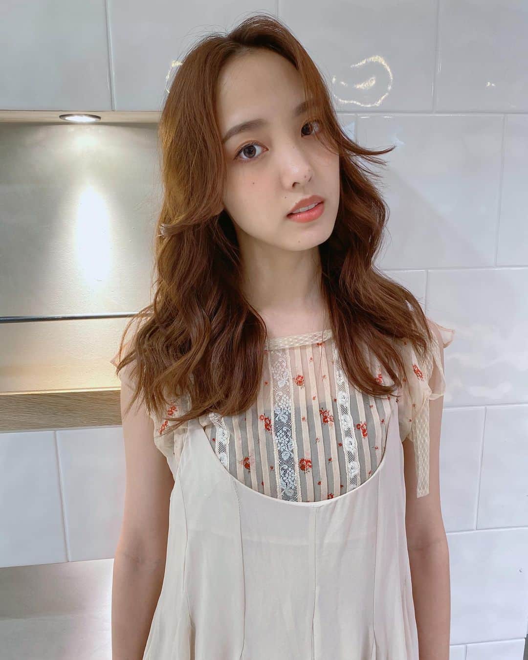 飯窪春菜のインスタグラム：「@tabei_1206 に生え際綺麗にしてもらいました✌︎ #hairstyle #haircolor」